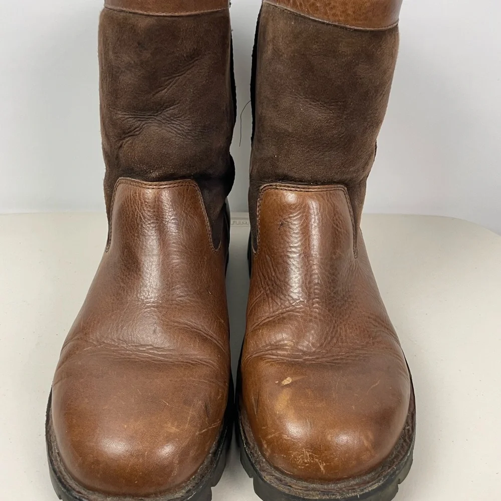UGG Australia Beacon‎ Sheepskin Lined Men's Chestnut Brown Leather Boots